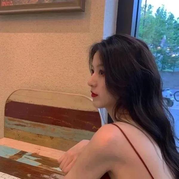 橱窗里的兔子先生 海报