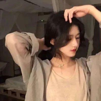 彩云妃子 海报
